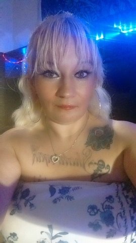 Hot full service slut ready to be yours - 37 - 1