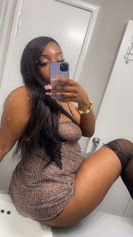 MILKING QUEEN 💦💦 DOING HANDJOBS ONLY $60 - 24 - 1