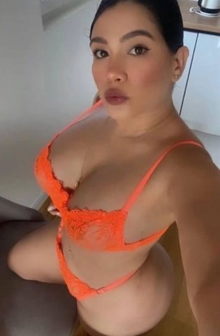 Sexy latina disponible en la ciudad joven y amable - 27 - 1