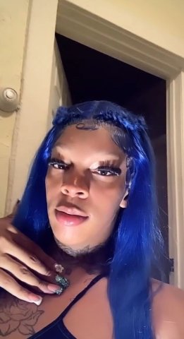 THROAT GOAT 🤭 HOSTING 😘 PRETTY ASF - 1