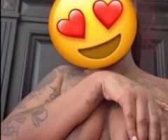 NEW IN TOWN🎁CUM LET ME GRIP THT DIC 👅👅👅WIT THIS WET+TIGHT PUSSY🌊🌊YYmagical mouth - 18 - Image 2