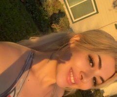 Bubbly Blonde Visiting 💜 - 22 - Image 11