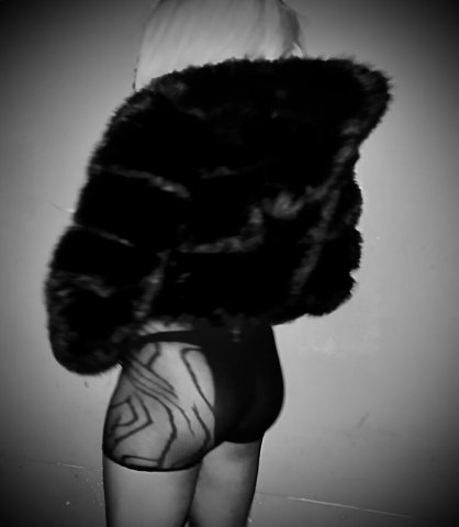 Big booty Gia - 1