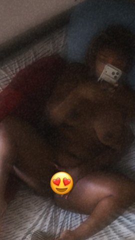just arrived in Houston, looking to have fun tonight😘 - 22 - 1