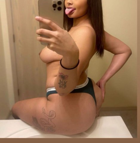 AVAILABLE NOW!!! better when its wetter 💦😛 - 24 - 1