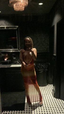 HERE FOR A FUN TIME NOT A LONG TIME💋 2 girl special - 18 - 1