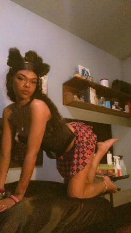 NEW IN TOWN!!ASK FOR ROOM SPECIAL!!! PARTY FRIENDLY!!! INCALLS & CAR DATES ONLY !!! NO GFE/NO BARE COME PARTY WITH SUMMER - 25 - 1