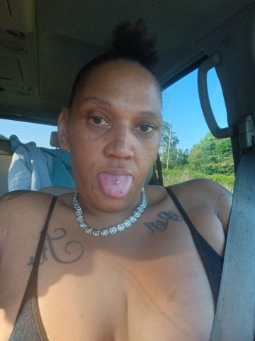5'10 THROAT DEMON 😈 BEST EATER AROUND GUARANTEED🥰 NO GAG REFLEX 💦 - 42 - 1