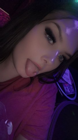 visiting from texas big titties fat ass! best bj and the best pussy🤤💦💦👅 - 23 - 1