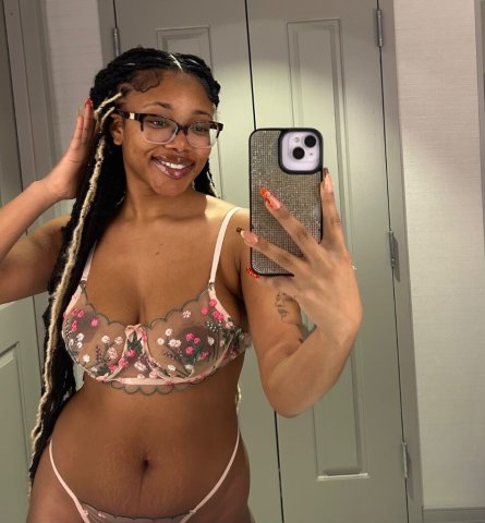 ❤your fav west African beauty 🇨🇲FJ available 👣leaving soon ✈ - 22 - 1