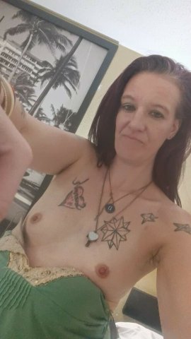 Sexy Long Legged Female looking to play - 39 - 1