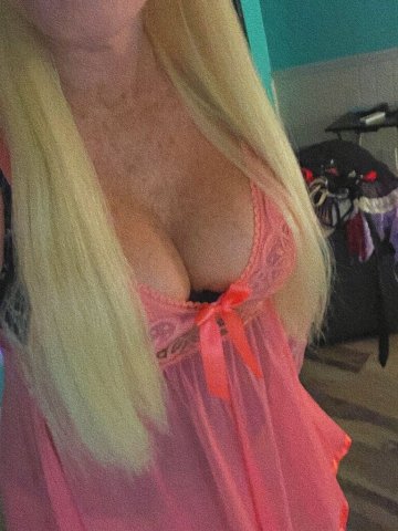 🟣🔵 (FRIDAY ) )🟣SPECIALS) (Qv Till 11:00 PM $110 ))((HALF $135)) 🔵 ((HOUR $200 ) 🔵 AIRPORT-(TOWN & COUNTRY ))).❌ PRIVATE SAFE NO /BS (CK ME ON FANSLY CANDY 1981))) 🔵🍭 SEXTING PICS ..VIDS...VIDEOCHAT 🟣🔵 - 46 - 1