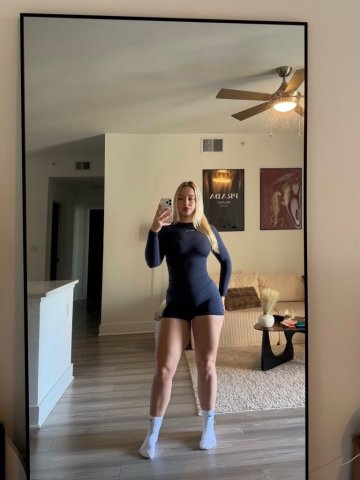 HOT GIRL IN TOWN AVAILABLE FOR BOTH INCALL AND OUTCALL - 25 - 1