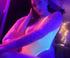 Hi my name is Wynter and I'll be available all night. Don't be shy and hit me up.❗😜 - 25 - Image 2
