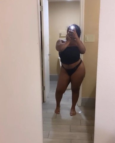 TIGHT YOUNG EBONY 💦Hey Handsomes it’s coco 🍪🍦New In Town📍‼Ready to satisfy your needs 😏100$ specials💰 - 19 - 1