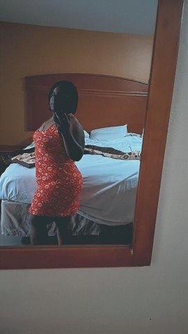 Thick lil' 4'11 shawty - 33 - 1
