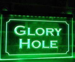 Tampa escorts - gloryhole