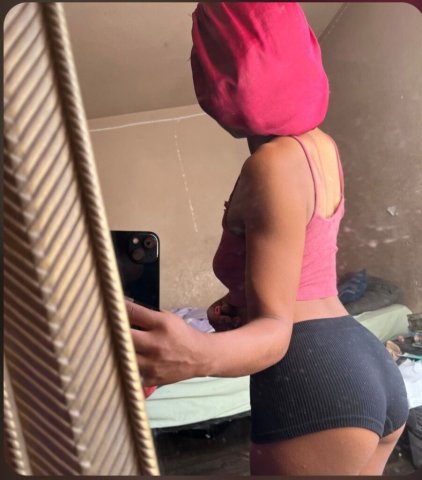 Petiete Bombshell😈 Suite Reno-Ask about my sexy friend as well- Two Girls Avaliable - 24 - 1