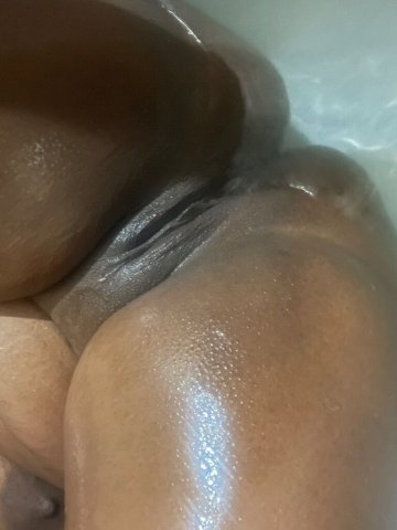 NO SCAMS NO LOWBALLERS AND NO WHITES! OUTCALLS - 28 - 1