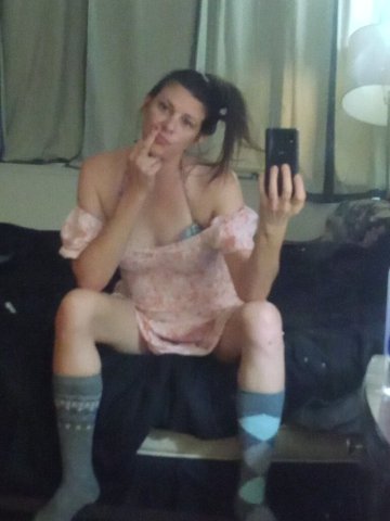 Seductive Brunette Bombshell with Blue Eyes & a Tight Slim Figure 🔥Seeking Generous Sugar Daddies & Loyal Regulars for Party & Play, 🥰In Calls & Out Calls. I Aim to Please 😈" - 35 - 1