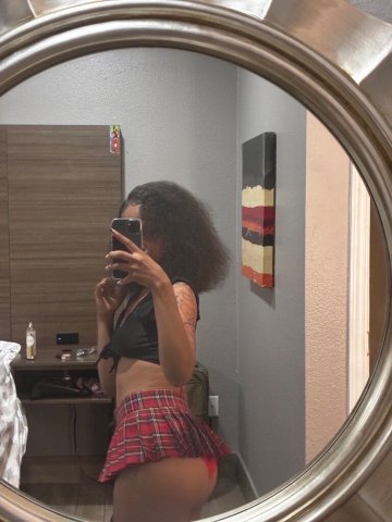 IM HORNY DADDY COME FUCK ME PETITE PRETTYFACED LIGHTSKIN 😘💦 - 24 - 1