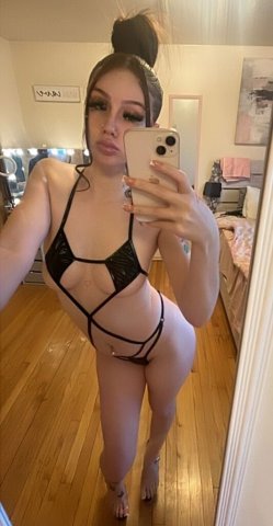 petite slick thim good pussy latina snowbunny😍🥴😈ready to have lots of fun😉 2 girl available as well 😘👅 - 21 - 1