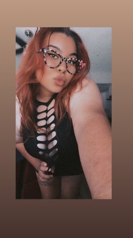 come have fun with a freaky gordita 😏🦋 specials tonight - 24 - 1