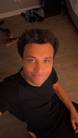 sexy king looking for a good time - 1