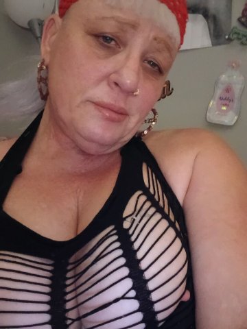 last night fellas im closeing downsome time tonight but keep watch my sxit post i want all my fans to see how much i appreciate them just a short clip for yall😋 - 40 - 1