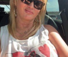 Sexy Milf guaranteed to make you cum! - 45 - Image 10