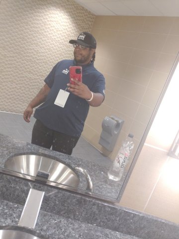 ladies if you are wet and horny i will take good care of you now I'm looking for women that's in Detroit Michigan on the east side Mack Ave between alter rd and charmers - 1