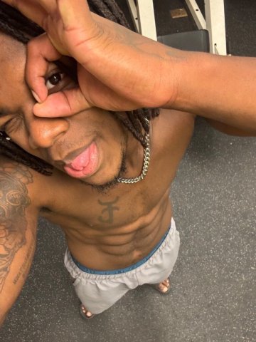 Dont be shy text me free meets woman only - 1
