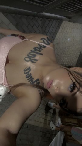 SHORT THICK TATTED SEXY WHITE GIRL (visiting ♥) - 29 - 1