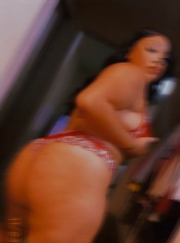🥰come see me 🥰outcalls available - 26 - 1