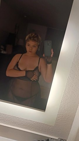 thick teen looking to have fun😋❤ - 18 - 1