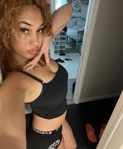 Pretty ass girl looking for some fun 😍 - 24 - 1
