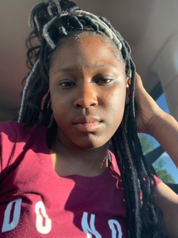Brown skin. Im 5'4 - 25 - 1