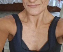 Baton Rouge escorts - fun sized 5', 120lb squirter - 38