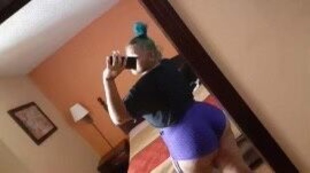 🌹 Mixed 𝒯𝒽𝒾𝒸𝓀 Freak🍑🍑 & DeepThroat 👅 🐐🏆 100% Real ✅ Let ME 𝗣𝗟EASE YOU Incall Only Avαiℓαbℓe➜ 𝟚𝟜/𝟟 💋📱💦 - 24 - 1