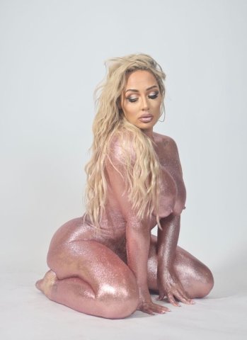 Curvy Blonde Seductress. Your New Favorite Treat - 32 - 1