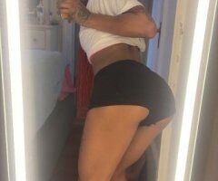 Brooklyn escorts - Dark skin soft curves and a confidence you can feel before I even speak🫦52 and seasoned just right… I don’t chase attention I attract it If you can handle a woman who knows her worth and isn’t afraid to show it come closer🥴 CAR DATE/OUTCALL - 20