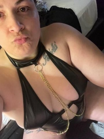 The Queen of Your Wildest Fantasies ; Your Favorite New Obsession - 31 - 1