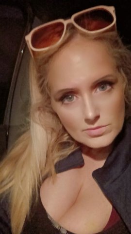 Sexy milf w big boobs - 38 - 1