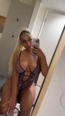 OFFERING GREEK AND KINKS 🫶🏽IM PRADA🥀RANCHO AREA🥀 JUST VISITING 🥀INCALLS & OUTCALLS🥀 - 26 - 1