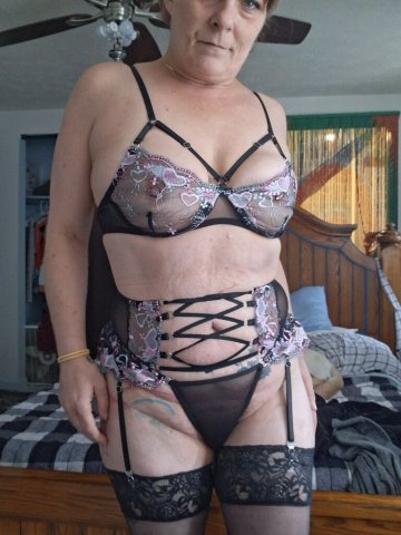 lets be naughty and lets get a room - 35 - 1