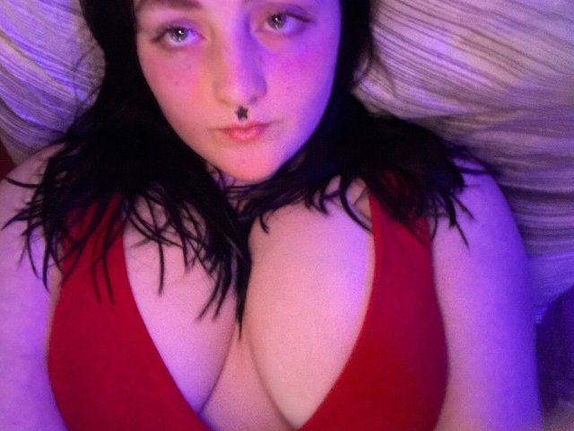 pretty girl looking for some fun 😘 - 19 - 1
