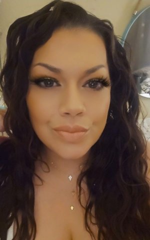 BREANNA LOVE. NO *DEPOSIT NECESSARY * - 46 - 1