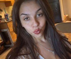 Hey im Rosa new to the area!!come have fun!😘🥰 - 22 - Image 2