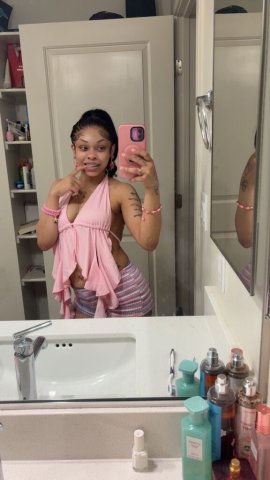 🙂 COME HAVE FUN 😊ONLY HERE TILL SUNDAY 😌AVAILBLE FOR INCALL🏠 CARDATES 🚗 OUTCALLS 🌟 - 25 - 1
