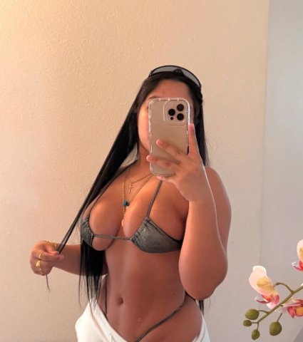 hola amor 🤭 Sin duda no te arrepentiras de como la pasaremos juntos 😍 te dare un buen trato de novios y la pasaras tan rico que querras volver 🤭😍 - 20 - 1